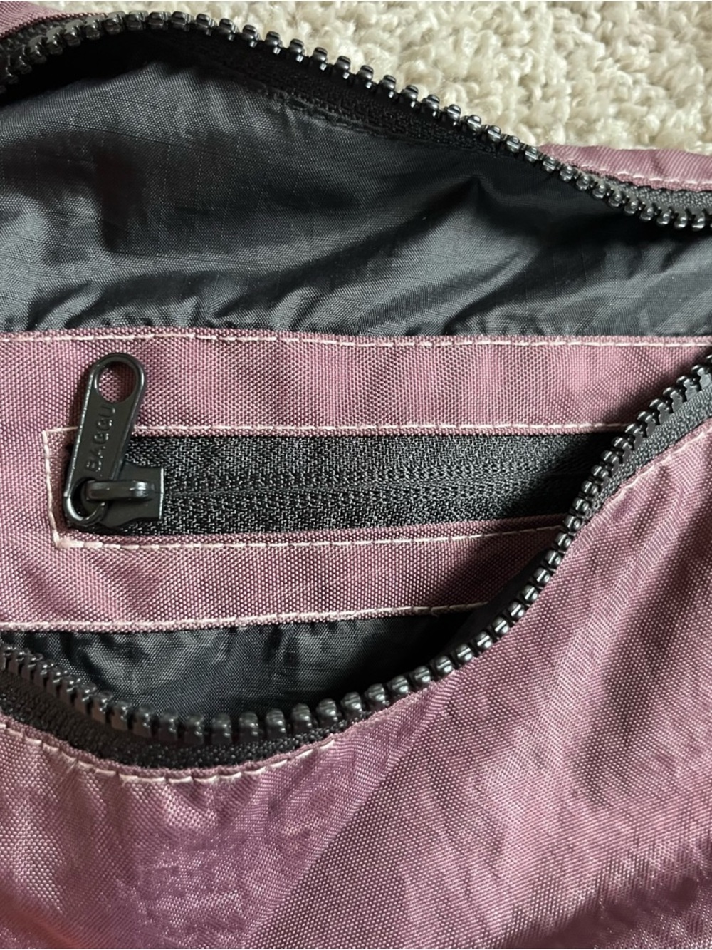 BAGGU Standard Grape Shoulder Bag - Picture 6 of 9